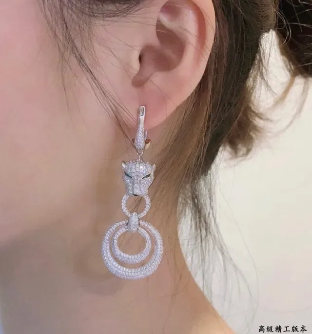 Cartier Panthère Boucles d'oreilles Argent Vert Motif Tête de Panthère Pierres Pavé-Set 8