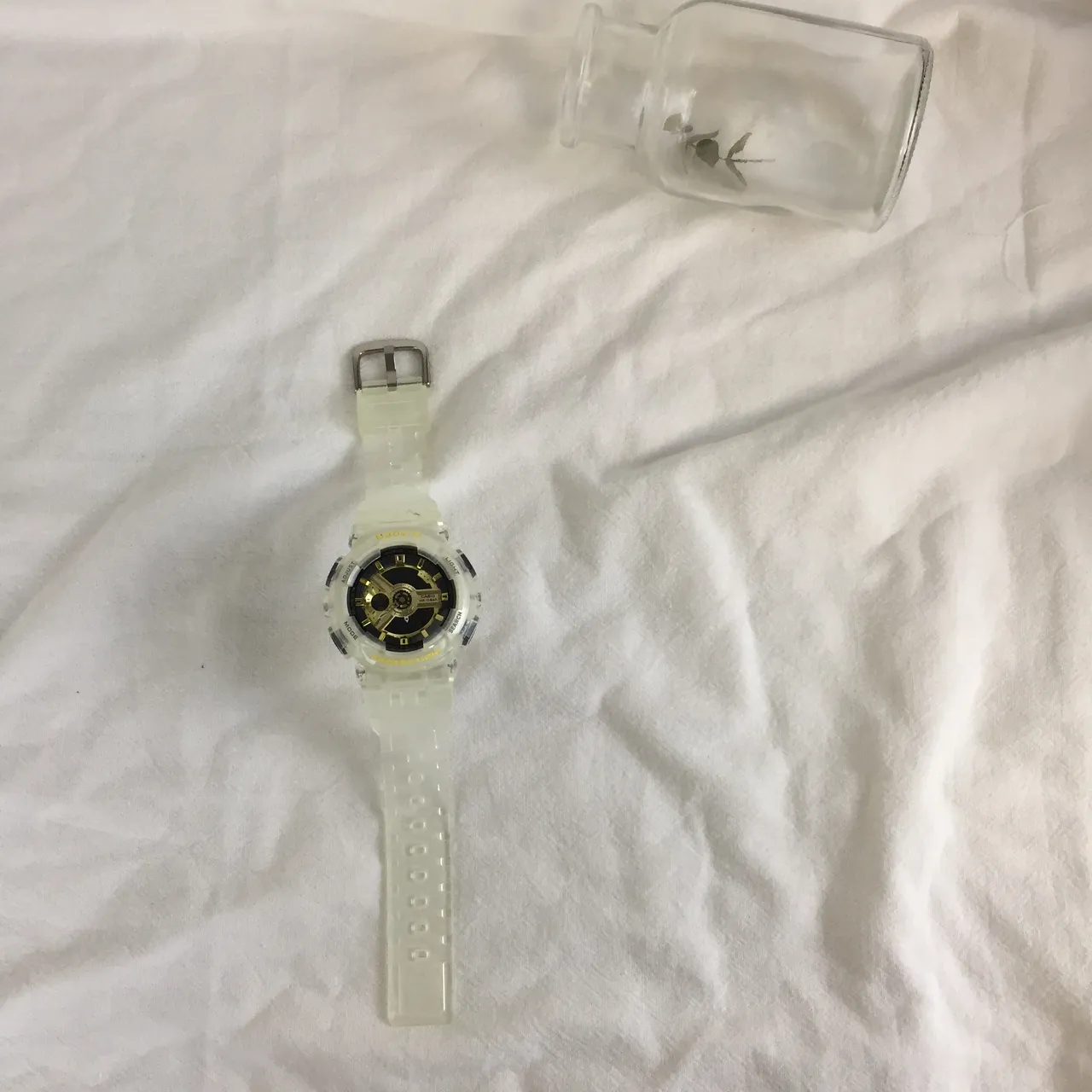 Casio Baby-G GA-110 Montre avec Boîtier en Résine Transparente Dorée avec Accents sur le Cadran 6