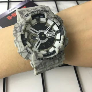 Casio بيجي جري عرض مزدوج تحليلي-رقمي إطار واقي سميك ساعة