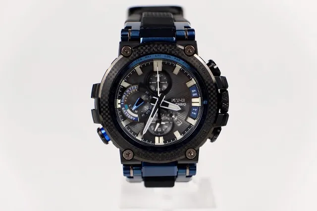 Casio Black Blue Carbon Fiber Bezel Titanium Bracelet Watch 2