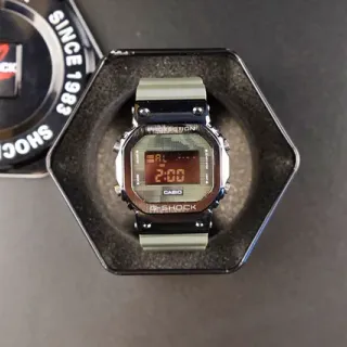 Casio G-Shock DW-5600 Montre digitale sport vert olive camo