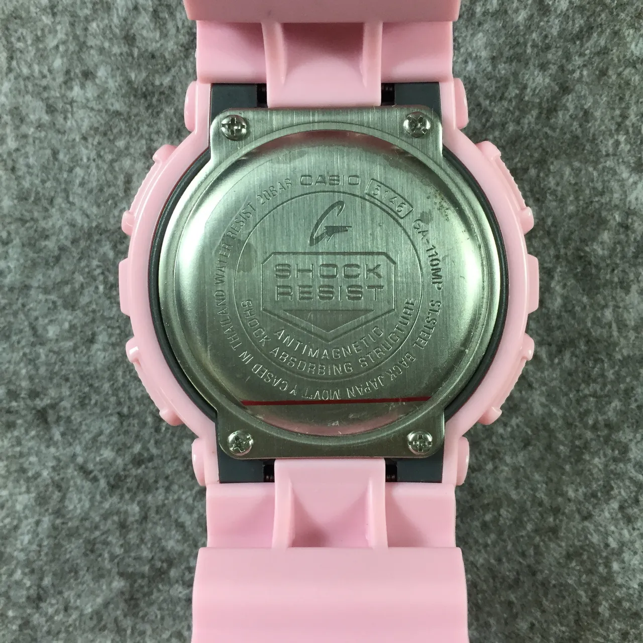 Casio G-Shock GA-100 Montre Sportive en Résine Rose 9