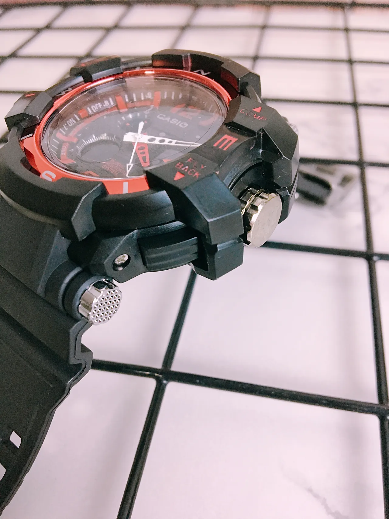 Casio G-Shock GPS Series Montre Rugged Sportive Noire et Rouge 3