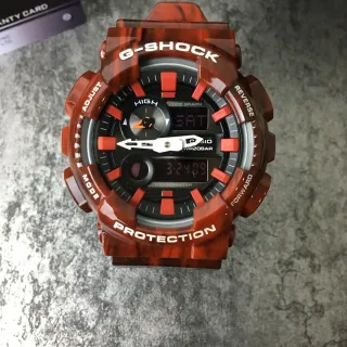 Casio G-Shock Montre Sport Translucide Marbrée Rouge