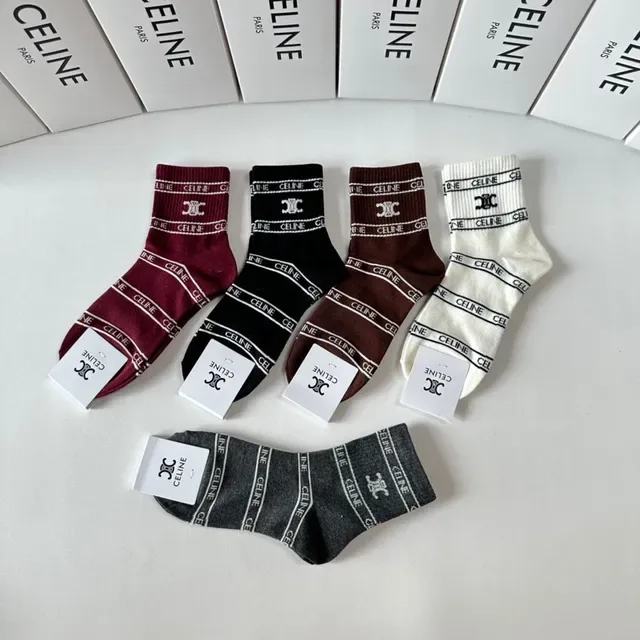 Celine Chaussettes Tricotées à Côtes Burdeos Noir avec Bande Logo et Poignet 4