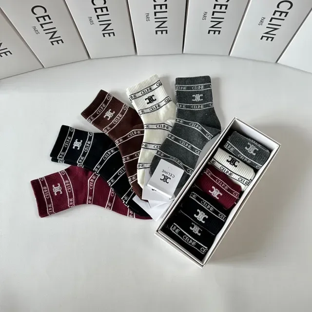 Celine Chaussettes Tricotées à Côtes Burdeos Noir avec Bande Logo et Poignet 9