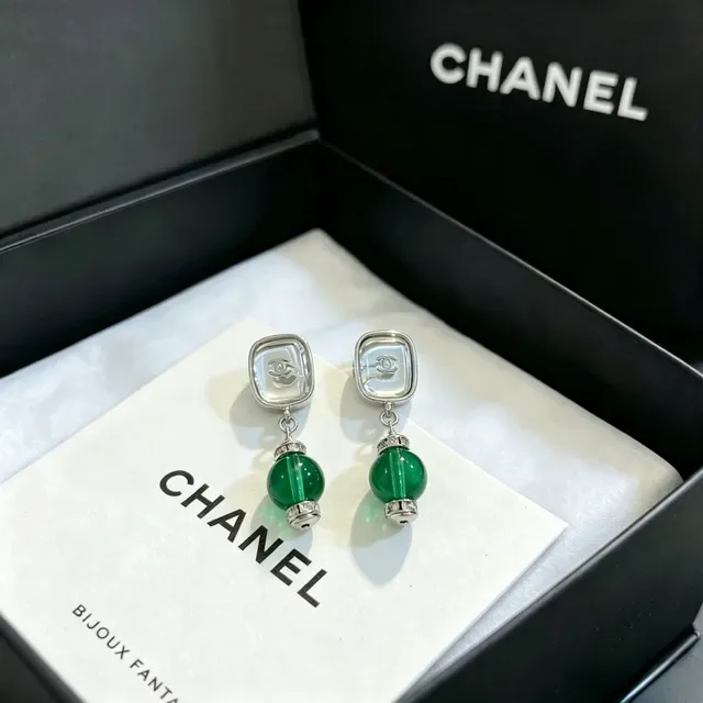 Chanel Bijoux Fantaisie 正方形顶绿色珠子流苏耳环 8