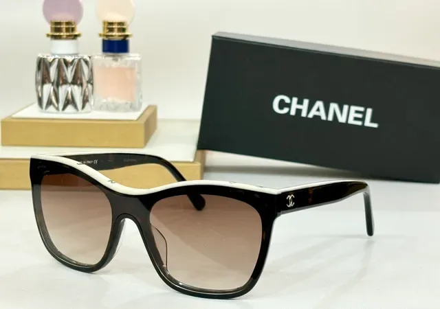Chanel Black and White Acetate Double-Bar Sunglasses 9