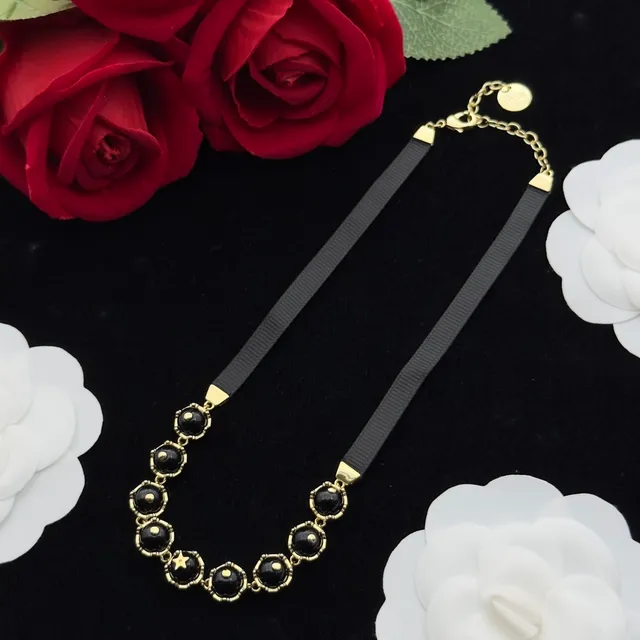 Chanel Collier Noir Or Ruban Choker Perles de Résine 5
