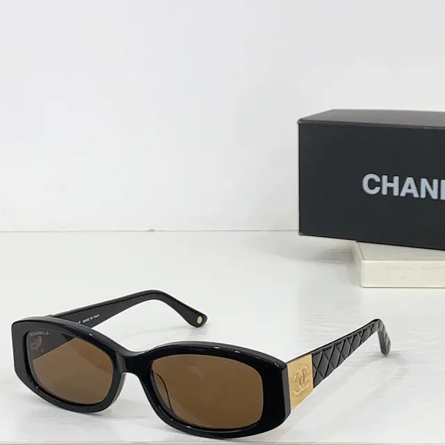 Chanel Brown Gold Rectangular Tortoiseshell Frame Quilted Temple Detail Sunglasses 6