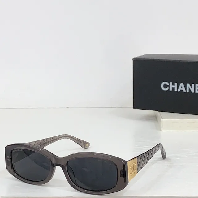 Chanel Brown Gold Rectangular Tortoiseshell Frame Quilted Temple Detail Sunglasses 8