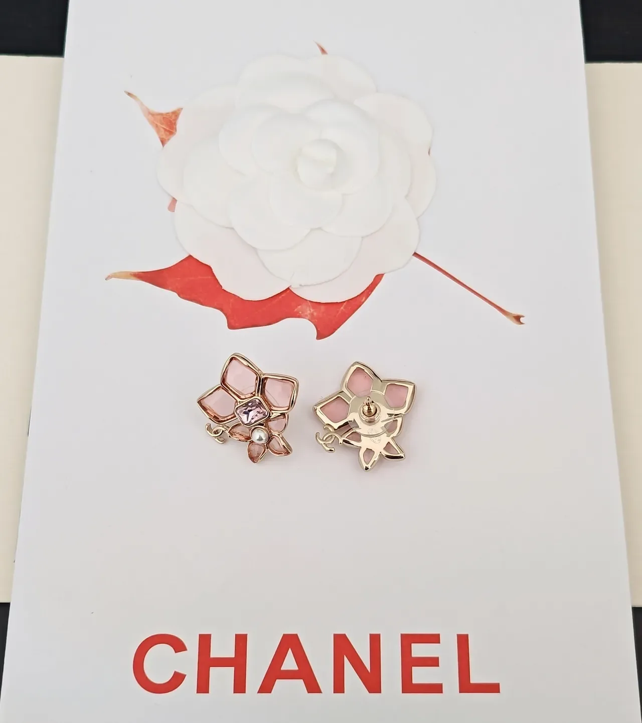 Chanel Camellia Boucles d'oreilles Florales Or ton Résine Cristal Perle 4