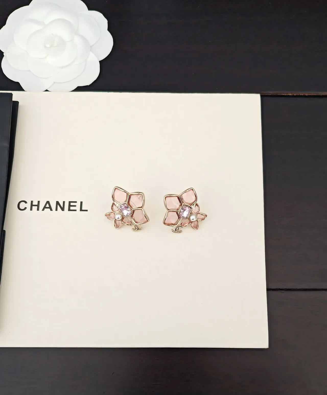 Chanel Camellia Boucles d'oreilles Florales Or ton Résine Cristal Perle 6