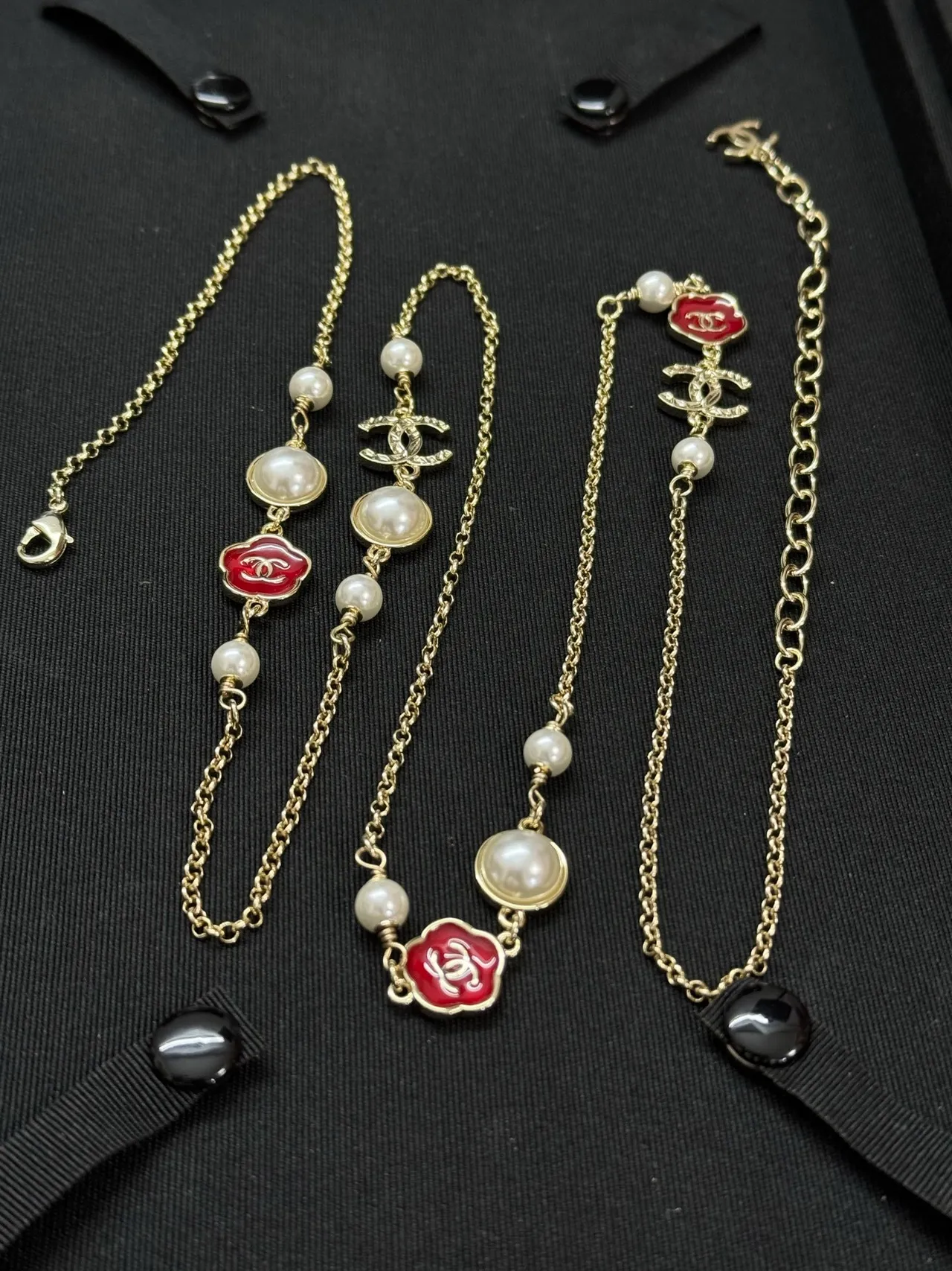 Chanel Camellia Pearl Necklace Gold Tone Red Enamel Necklaces 2