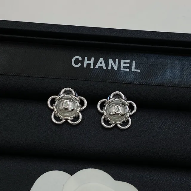 Chanel Camellia Silver Gold Flower-Shaped Metal-and-Resin Earrings 5