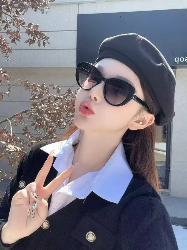 Chanel Cat-Eye 黑白 结构 羊毛般的 渐变 太阳镜 Beret 8