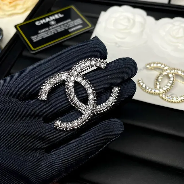 Chanel CC Brooch Crystal-Pavé Silver-Tone Brooches 8