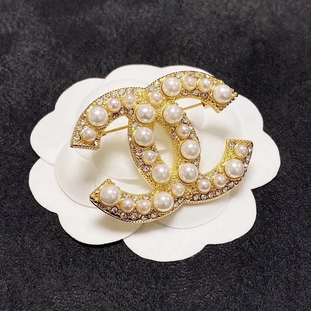 Chanel CC Brooch Gold-Tone Pearl and Crystal Embellished Brooch 7