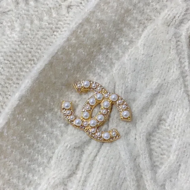 Chanel CC Brooch Gold-Tone Pearl and Crystal Embellished Brooch 9