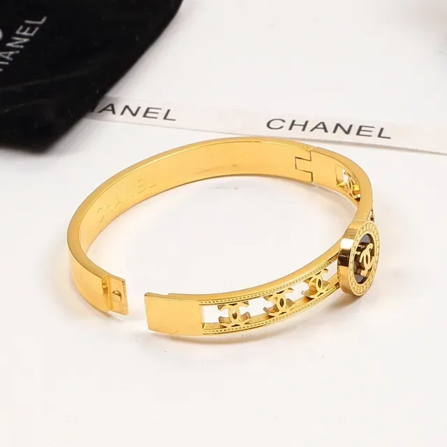 Chanel CC Logo 黄金银色 铰链 interlocking 中牌 手镯 2