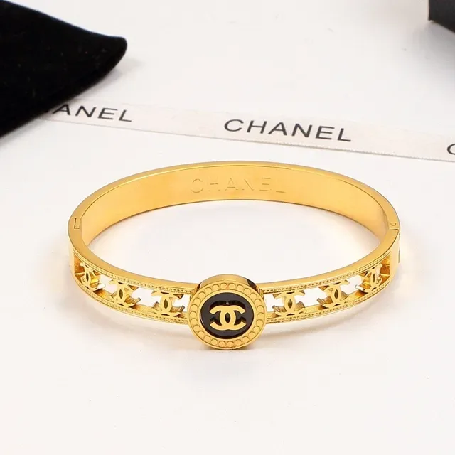 Chanel CC Logo 黄金银色 铰链 interlocking 中牌 手镯 4