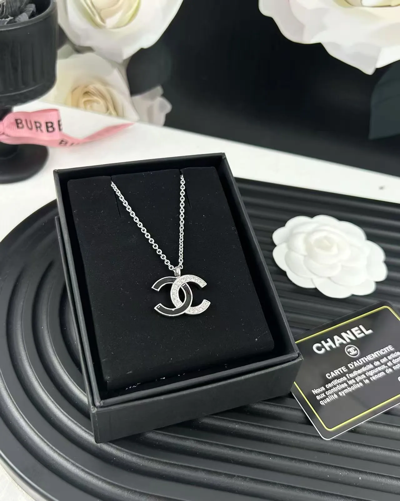 Chanel CC Logo Necklace ton argenté noir émail cristal pendentif 6