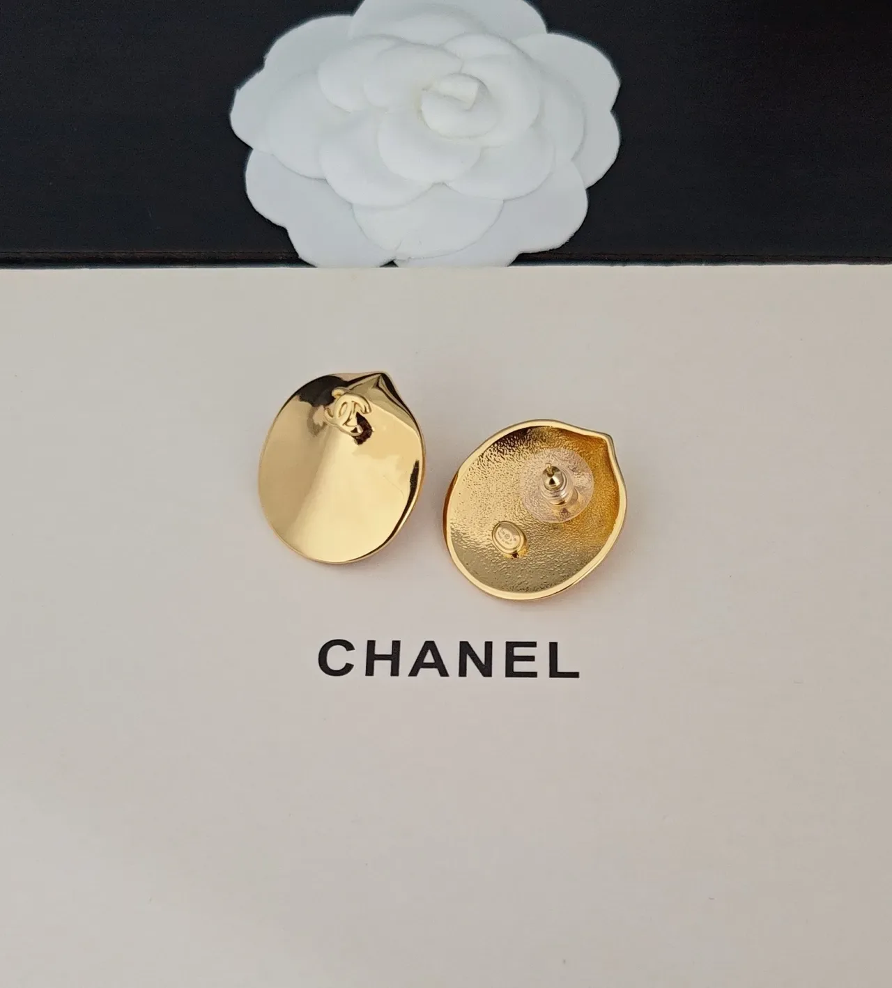 Chanel CC Logo Stud Gold Oval Earrings 3