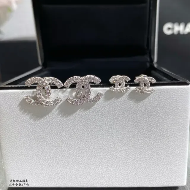 Chanel CC Logo Stud Silver Transparent Pavé-Set Crystals Interlocking Earrings 4