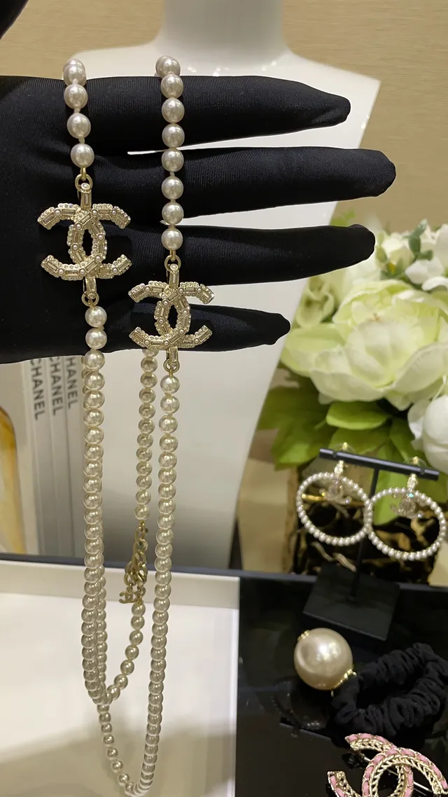 Chanel CC Pearl Necklace White Gold Double-Strand Crystal-Embellished Logo Necklace 8