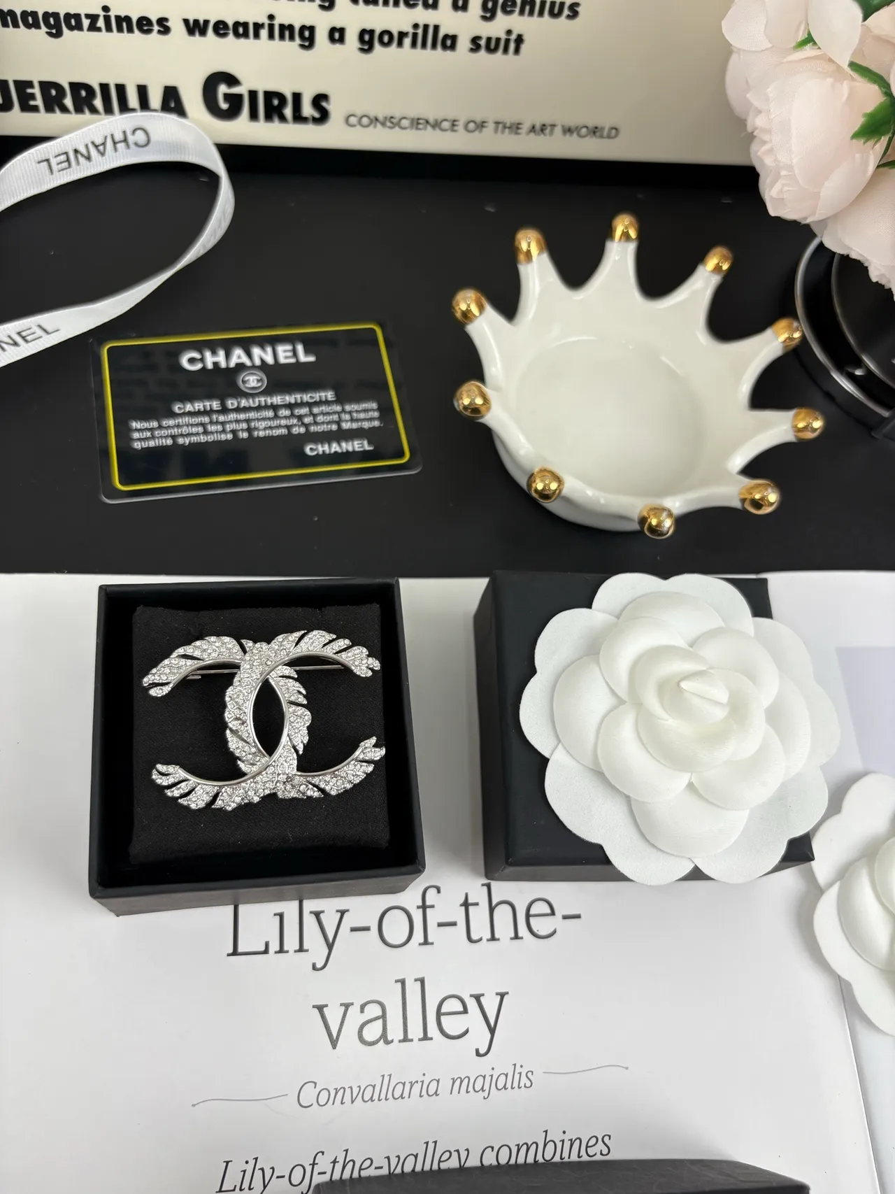 Chanel Feather CC Crystal Brooch 4