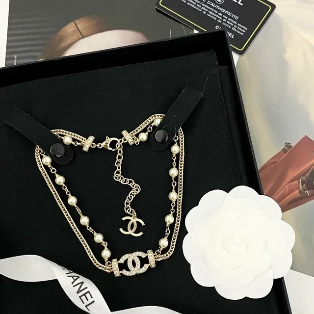 Chanel Collier doré beige chaîne double perles 5