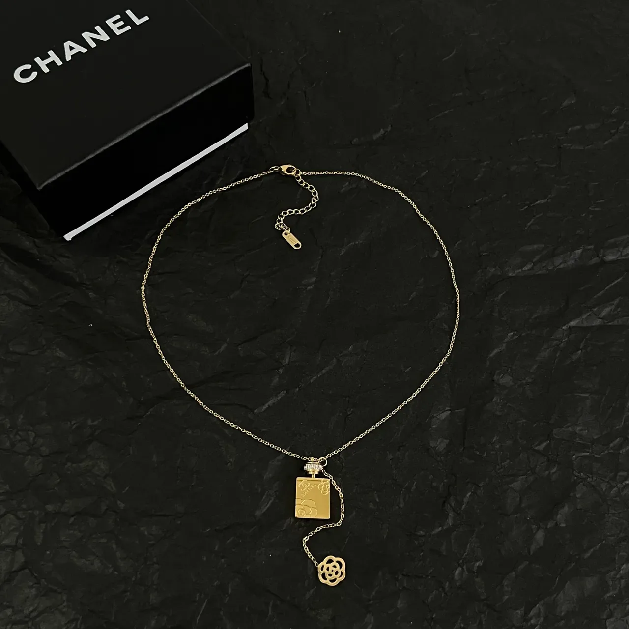 Chanel Colar Corrente de Ouro Pendente Garrafa de Perfume 5