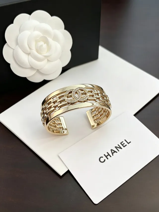 Chanel Gold White Wide Cuff Chain-Link Motif Bracelet 3