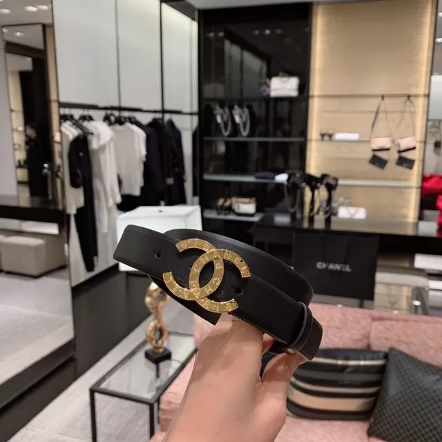 Chanel Interlocking CC Buckle Black Leather Belt 2