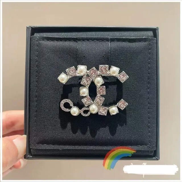 Chanel Interlocking CC Pearl and Crystal Brooch 4