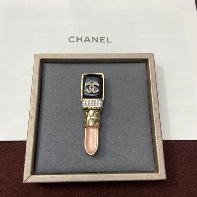 Chanel Lipstick Pendant Gold Black Curb Chain Enamel Pendants Necklace 8