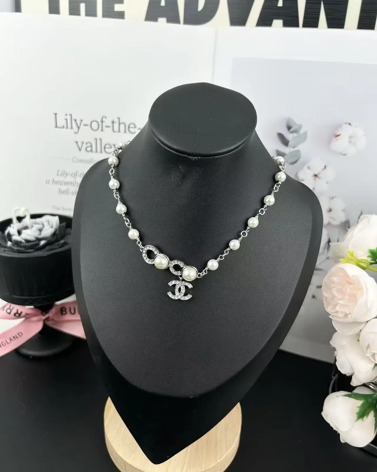 Collier Chanel perles et chaîne CC Logo 5