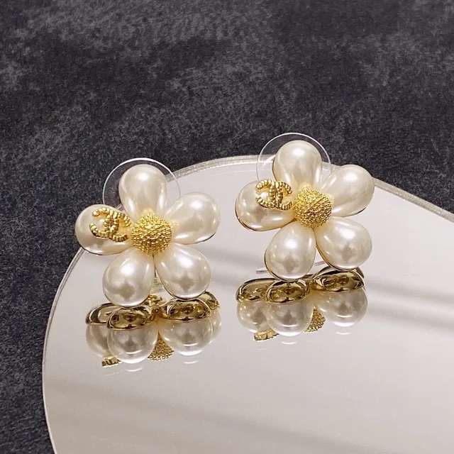 Chanel Pearl Flower Gold-Tone CC Center Earrings 4