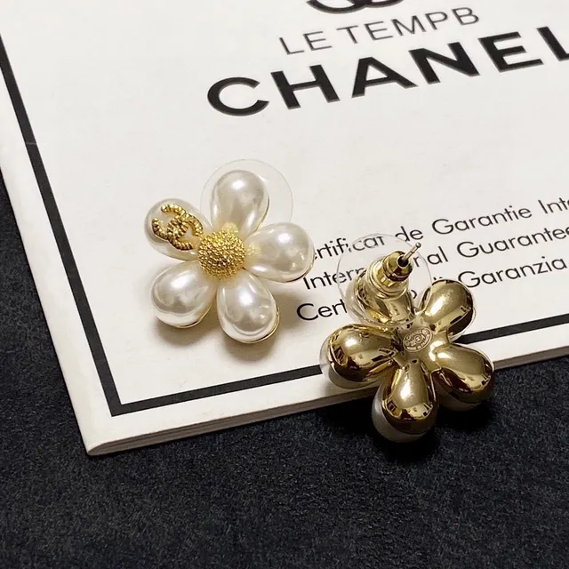 Chanel Pearl Flower Gold-Tone CC Center Earrings 6