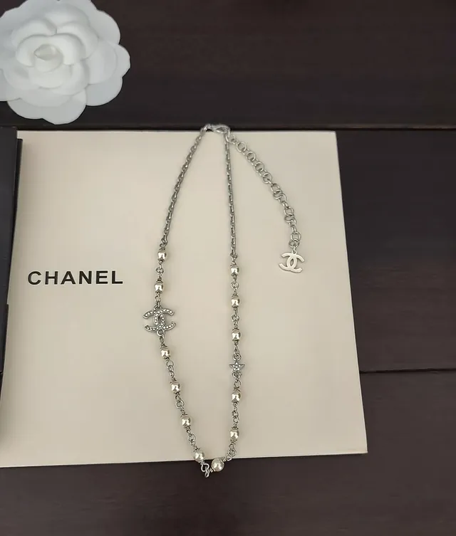 Collier Chanel perles chaîne argentée beige Pavé-CC pendentif collier 4