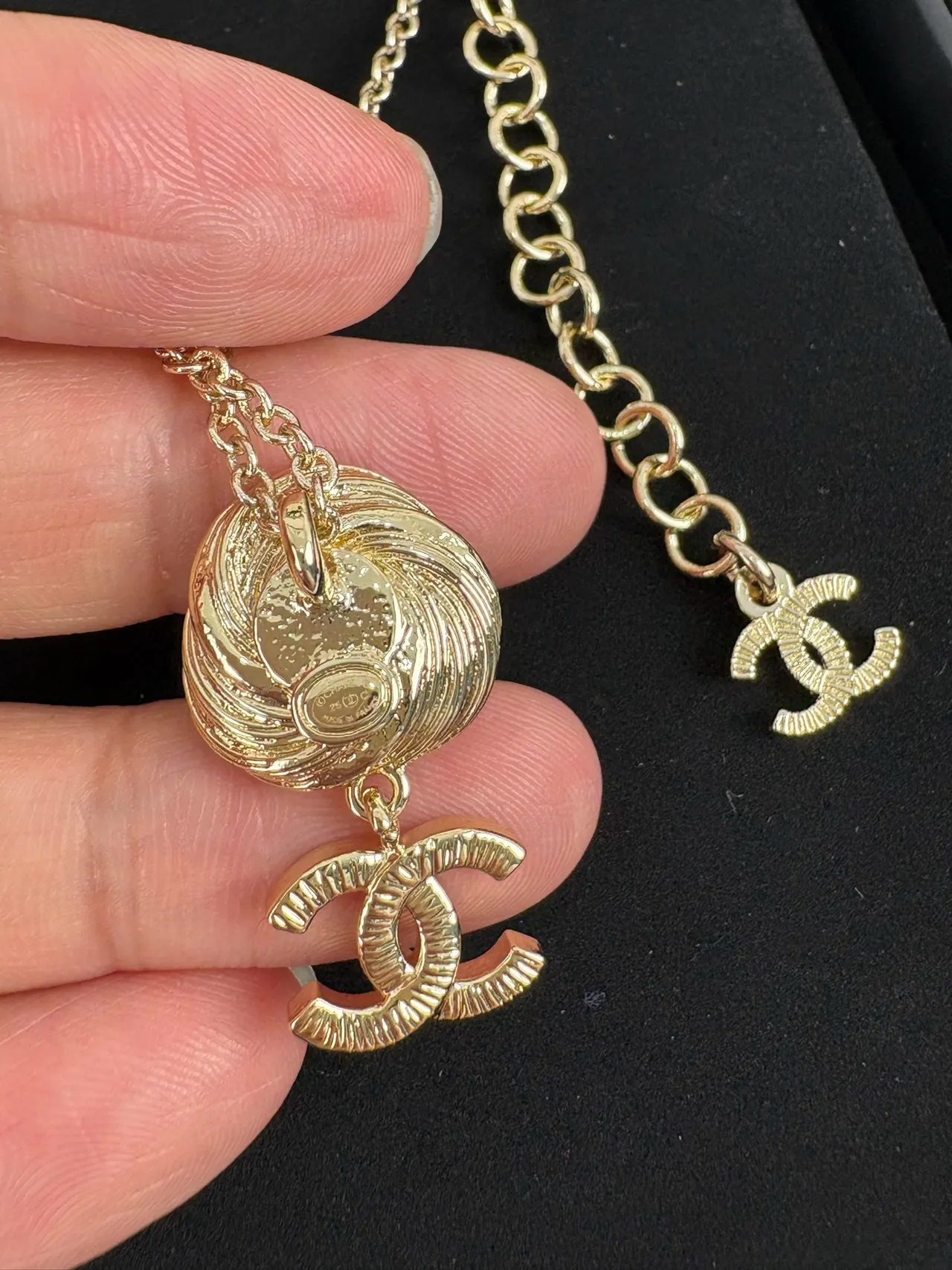 Chanel Rose Pendant Gold Transparent Chain Swirling Necklace 4