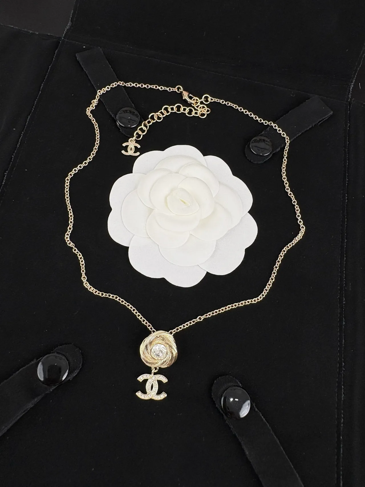 Chanel Rose Pendant Gold Transparent Chain Swirling Necklace 7