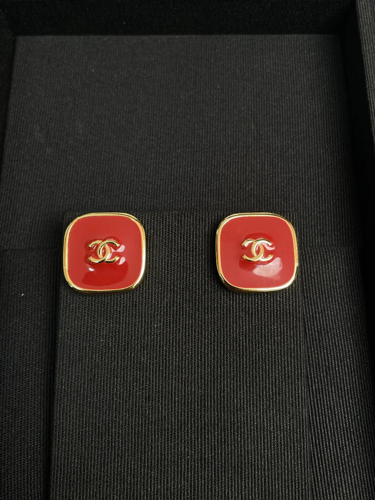 Chanel Square CC Black Red Enamel Studs Gold-Tone Metal Frame Earrings 2