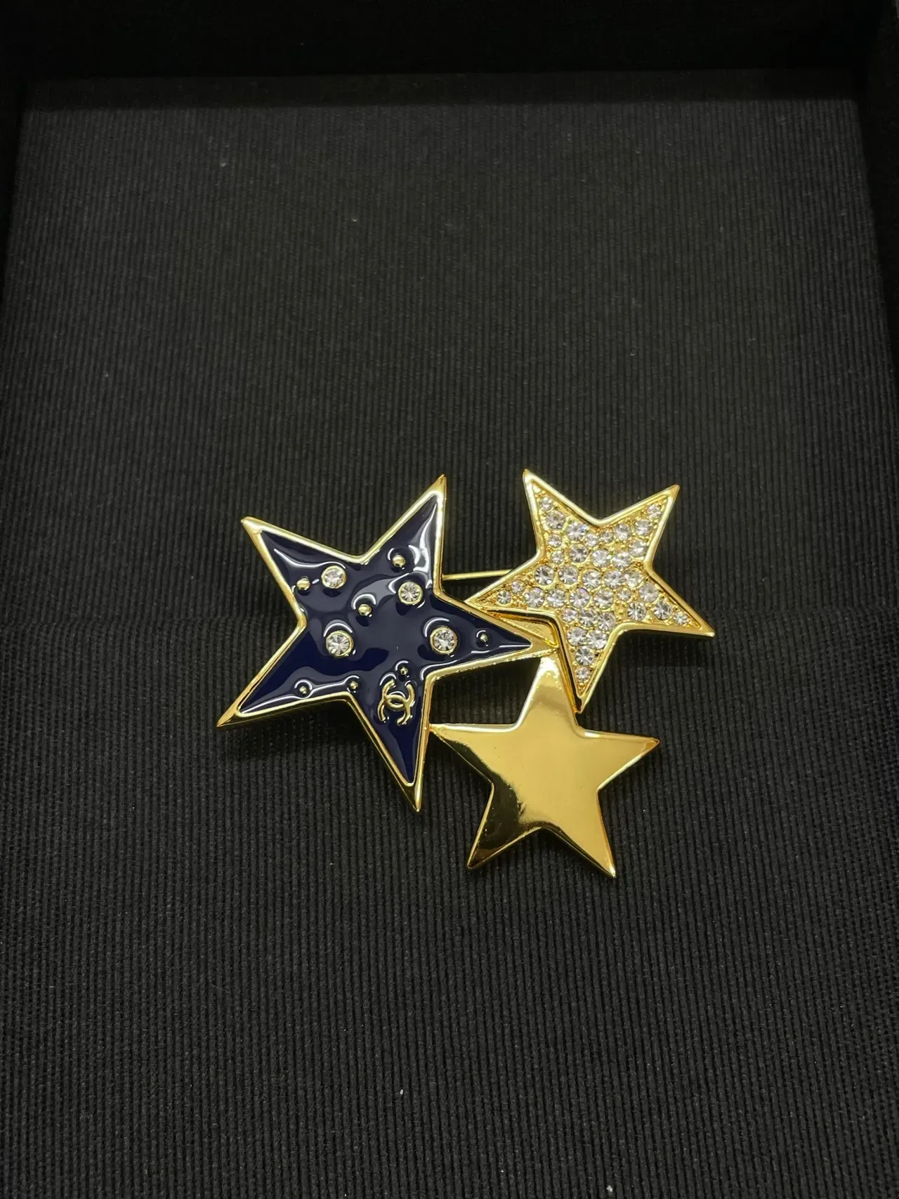 Broche Chanel Triple Star Navy Émail Or Cristal 4