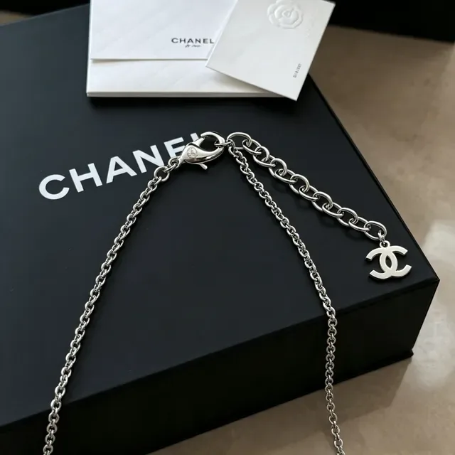 Chanel Star Motif Enamel and Silver Chain Necklace 3