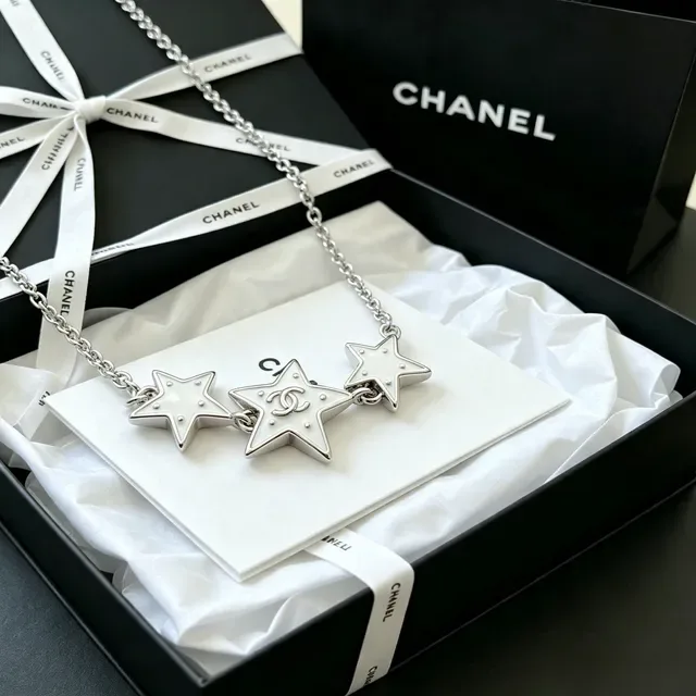 Chanel Star Motif Enamel and Silver Chain Necklace 4