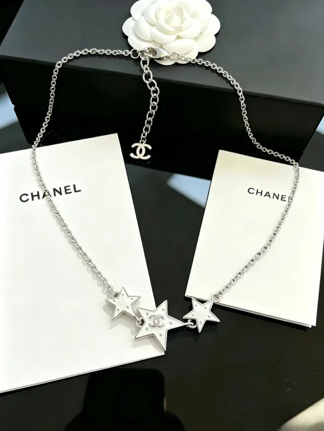 Chanel Star Motif Enamel and Silver Chain Necklace 7