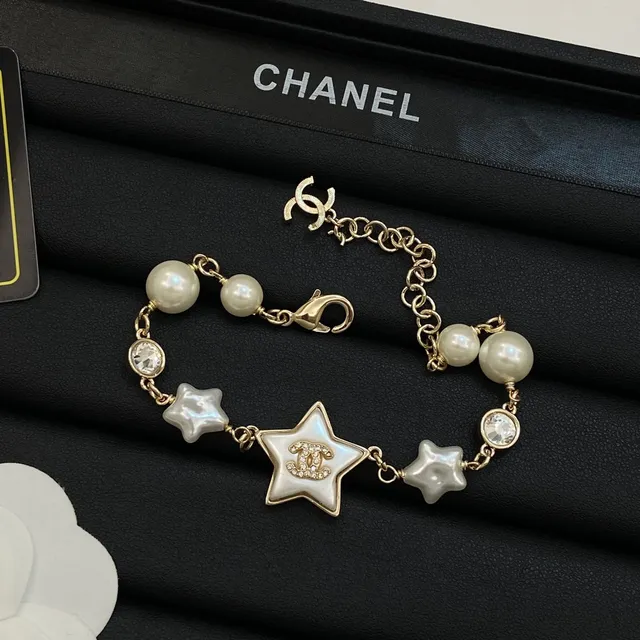 Chanel Pulseira com Motivo Estelar Pérola e Madreperla 5