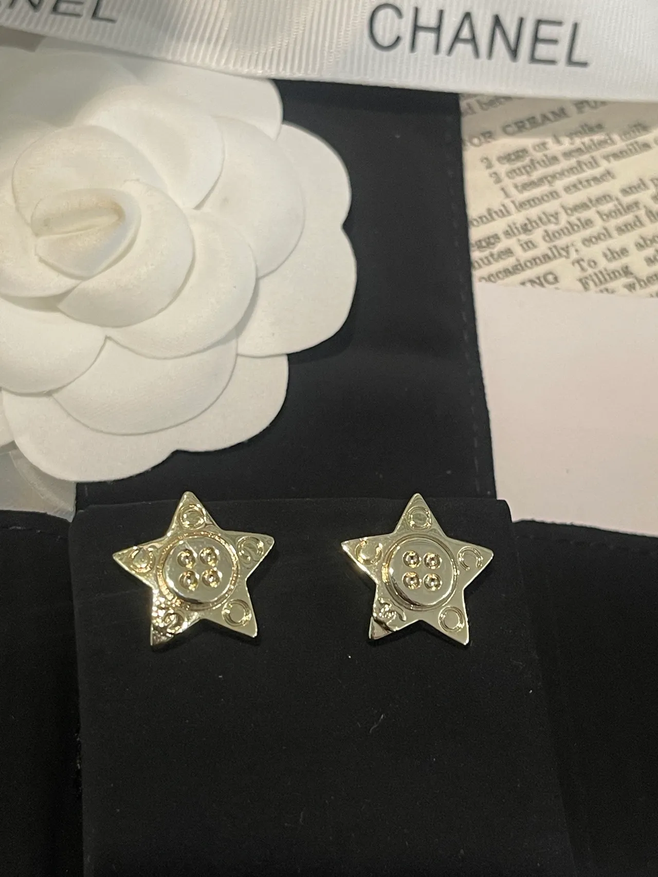Chanel Star-Shaped Button Stud Earrings 6