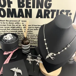 Chanel 燕子 Pavé 水晶 珍珠项链